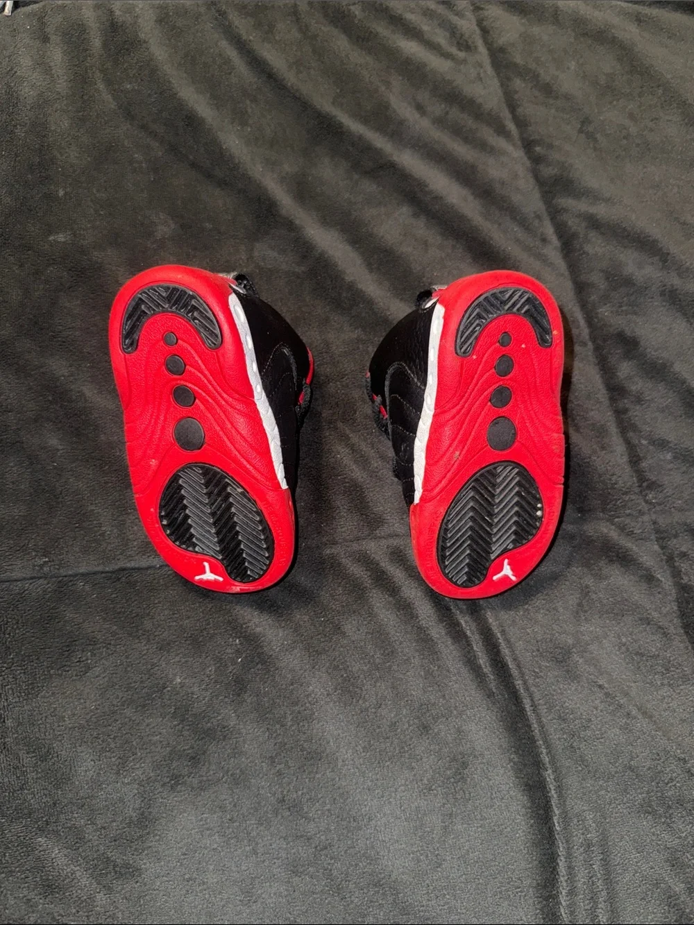 Jordan Toddler Black and Red Jumpman Sneakers